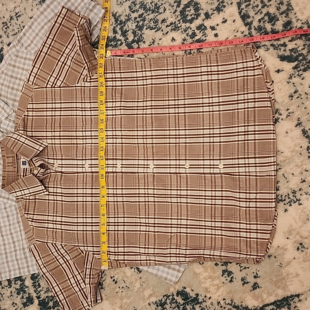 2 Gap Button Down Polos - image 4